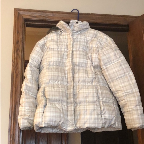 Columbia Jackets & Blazers - Columbia winter puffer jacket with hood